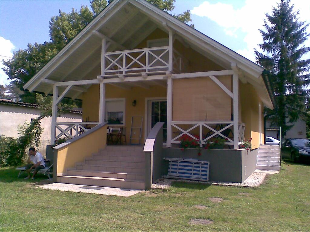 Rozmaring Haz Villa Balatonlelle Bagian luar foto
